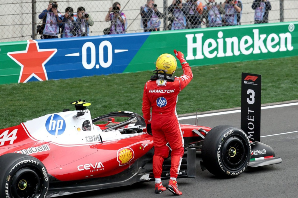 Eddie Irvine pone en duda la mejoría de Hamilton con Ferrari en la F1 2026 #F1 #FVDigital