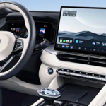 Consume menos que un Toyota y es más barato que un Dacia: Geely presenta un híbrido de 308 CV que gasta 3,98 l/100 km