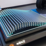 Una lámina de 2,3 mm aisla temperaturas de 1.300ºC: adiós a los incendios en los coches eléctricos