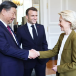 Bruselas se siente tan indefenso ante China que es capaz de frenar el avance de coches eléctricos y baterías que exige para Europa