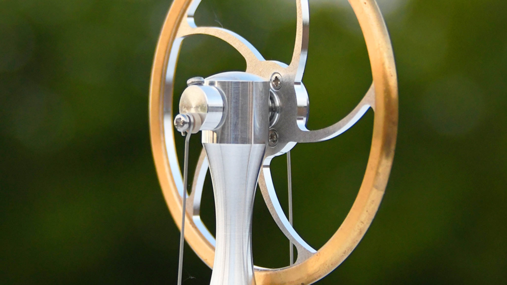 Este motor genera 4 mW/m2 sin electricidad ni combustibles; aprovecha la diferencia de calor entre la tierra y el espacio (-270 C)