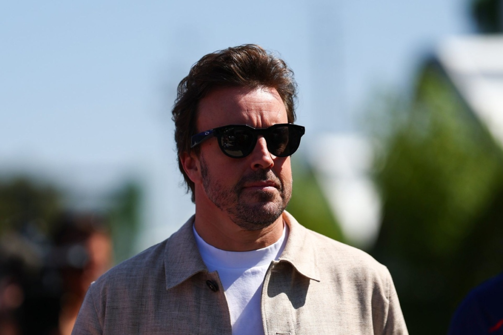 Alonso niega que vaya a retirarse de la F1 en 2026: “Espero que no” #F1 #FVDigital