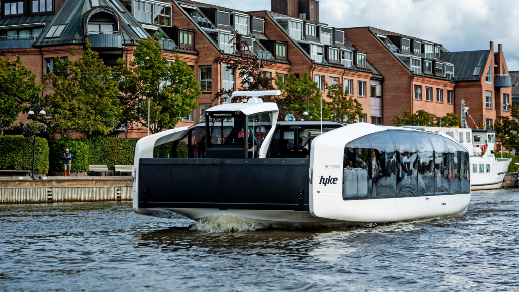 Un ferry eléctrico transporta 41.000 pasajeros en 16 meses y reduce un 88% el consumo energético frente al diésel