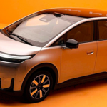 Por 19.000 €, 610 km de autonomía y casi 2.000 L de maletero: el nuevo SUV de este fabricante que llega a España este verano