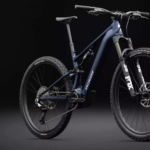 La bicicleta eléctrica de 'rally' de Specialized ahora es más barata que nunca al costar 1.500 euros menos