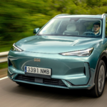Desde 27.500 €, 475 km y un maletero gigante: probamos el nuevo SUV eléctrico de Geely