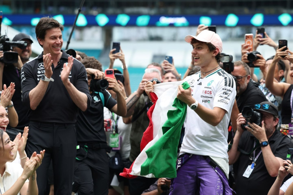 Por qué Wolff teme el fenómeno Antonelli en Italia y pide echar el “freno de mano” #F1 #FVDigital