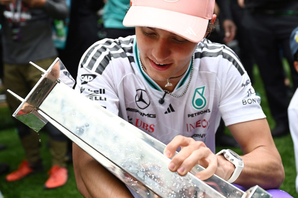 Antonelli bate un récord único en F1 y supera a dos leyendas como Schumacher y Senna #F1 #FVDigital
