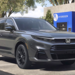 Algo tiene el hidrógeno, cuando grandes fabricantes de coches siguen invirtiendo en el desarrollo de esta tecnología alternativa a las baterías