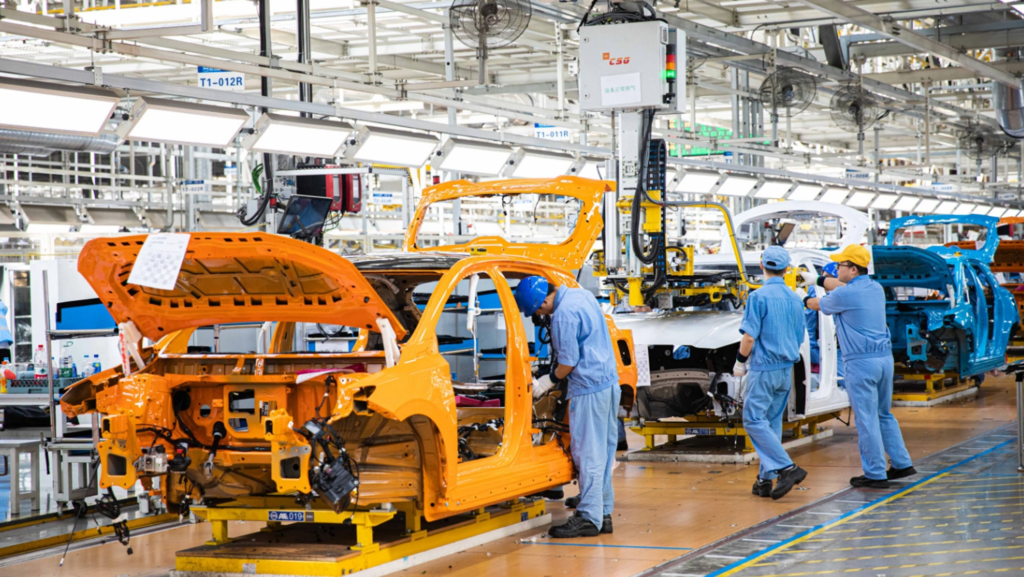 Para producir 120.000 coches, esta marca china pone a esta ciudad de Galicia como la gran candidata