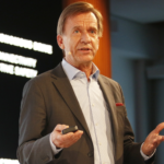 Hakan Samuelsson, CEO de Volvo, admite: "Europa tiene que actuar. China dice: 'si no lo hacen ustedes, lo haremos nosotros'"