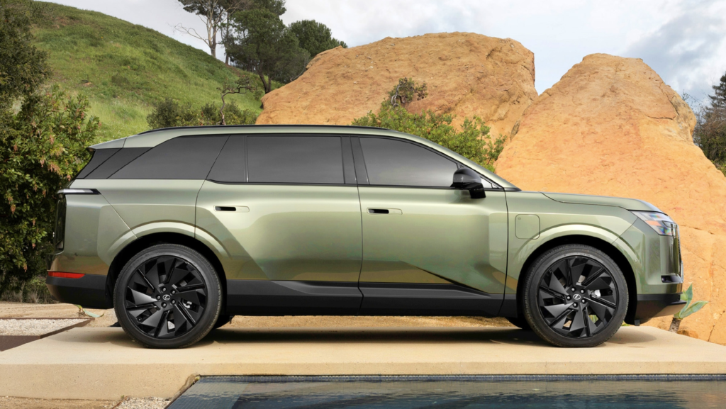 Hasta 2.017 litros de maletero, 540 km de autonomía y 6 plazas: Lexus da la sorpresa y presenta un nuevo SUV eléctrico