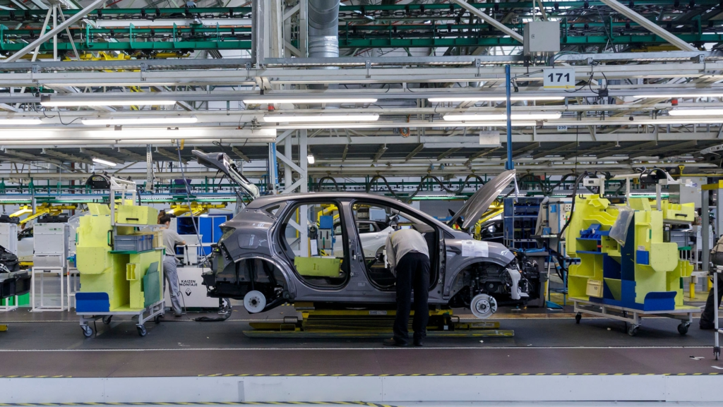 Tras fabricar 8.000.000 de coches en 45 años, Renault congela las producción de 3 nuevos coches en España