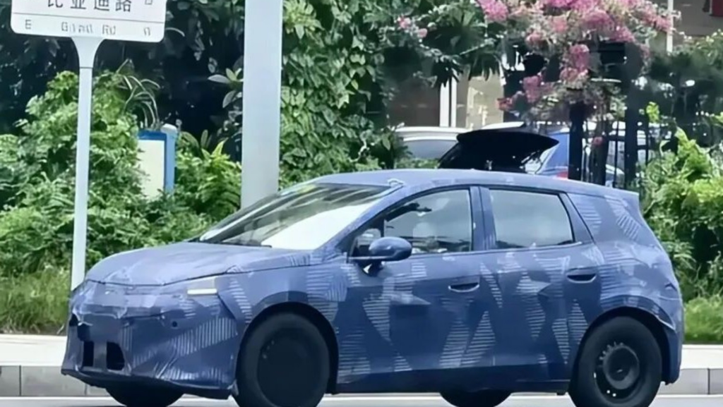 El BYD que reventará el mercado híbrido ya tiene fecha: el Dolphin de más de 1.000 km de autonomía se presentará muy pronto