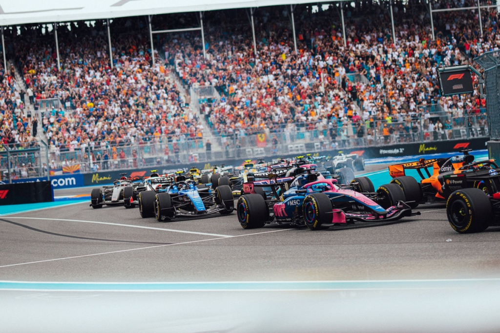 ¡La FIA confirma cambios en las reglas de motores de la F1 para 2027! #F1 #FVDigital