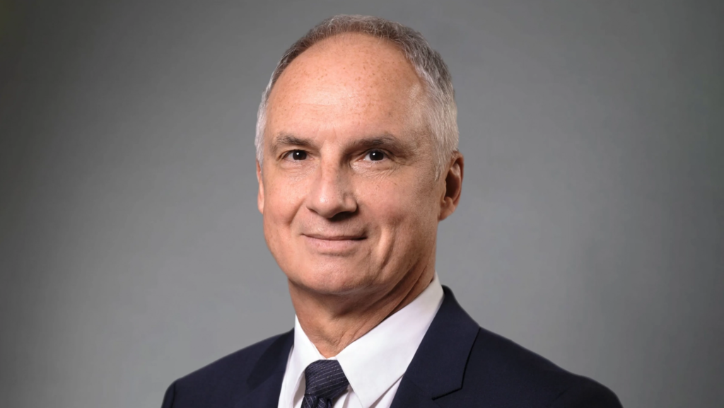 Fabrice Cambolive, CEO de Renault: "Los híbridos seguirán siendo importantes durante más tiempo, así que mantenemos la flexibilidad"