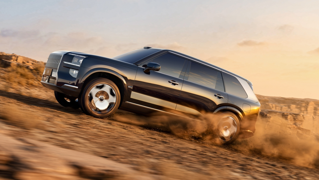Tras vender 10.000 unidades en 38 minutos, Zeekr anuncia cuándo traerá su propio "Range Rover" híbrido (con 1.380 CV) a Europa