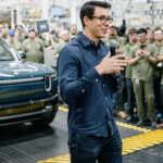 Llega a Europa en 2027 y el Grupo Volkswagen ya es (por 8.100.000.000 euros) el mayor propietario de Rivian, la peor pesadilla de Tesla