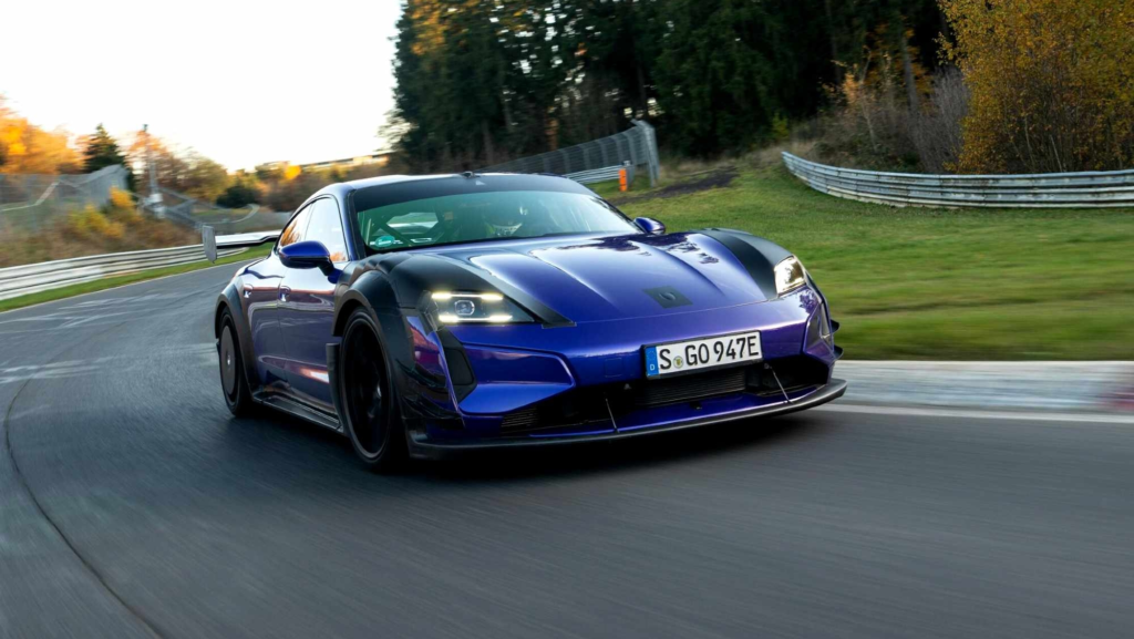 El Porsche Taycan Turbo GT pulveriza Nürburgring: nuevo récord eléctrico gracias a Manthey