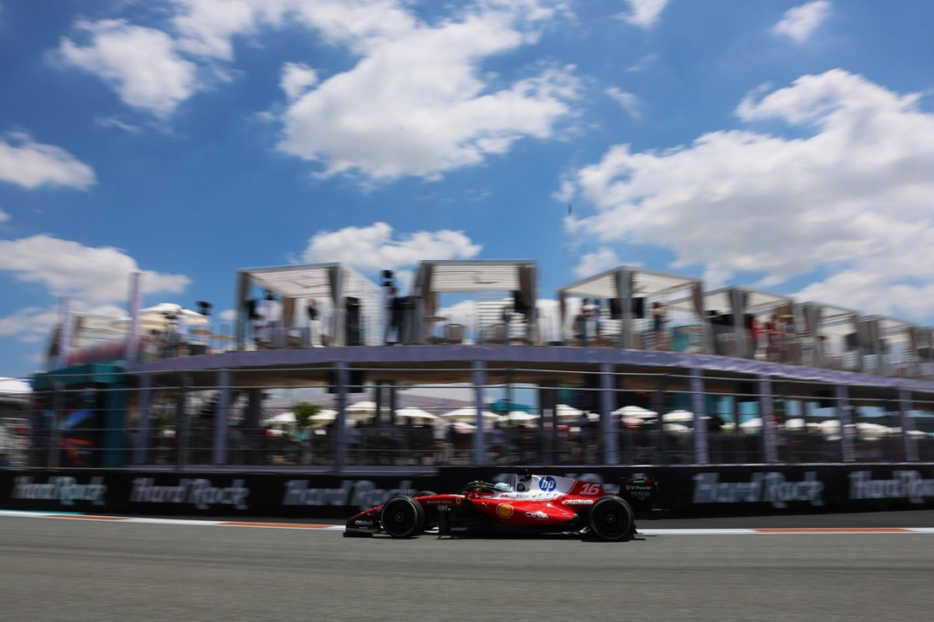 Leclerc lidera los libres de Miami y Mercedes parece tener rivales; Aston, atrás #F1 #FVDigital
