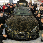 El fin de una era: tras más de 10 años de vida, Tesla despide a sus dos primeros (y mejores) coches eléctricos
