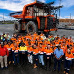 El dumper eléctrico gigante de una empresa japonesa supera 4.000 km de pruebas y mueve 30.000 toneladas en una mina de Zambia