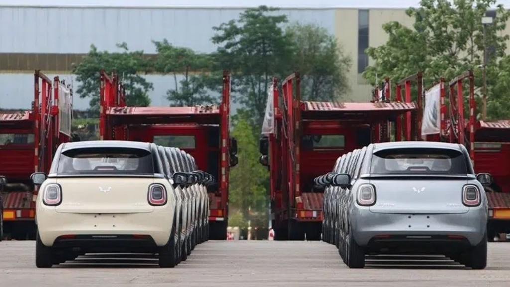 Los chinos se han vuelto locos con este coche eléctrico de 7.400 € y 403 km de autonomía: 30.000 pedidos en 28 días