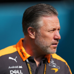 Zak Brown escribe una carta a la FIA preocupado por el interés de Mercedes en Alpine #F1 #FVDigital
