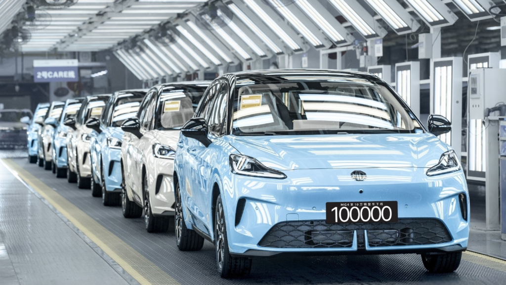 24.000 pedidos en 15 días y 100.000 coches fabricados en 10 meses: el MG4 bate un nuevo récord antes de llegar a España