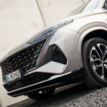 El nuevo SUV de MG tiene más de 1.000 km de autonomía y 300 CV, es más grande que un EBRO s900, pero es 7.500 € más barato