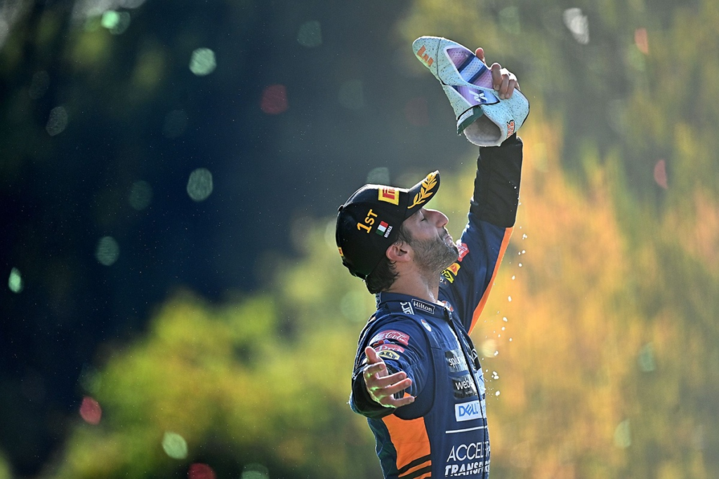 Ricciardo no cierra del todo la puerta a volver a competir #F1 #FVDigital