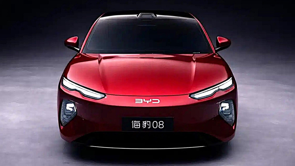 Increíble, pero BYD ya lo lanza: 693 CV, 400 km en 5 minutos y 900 km de autonomía