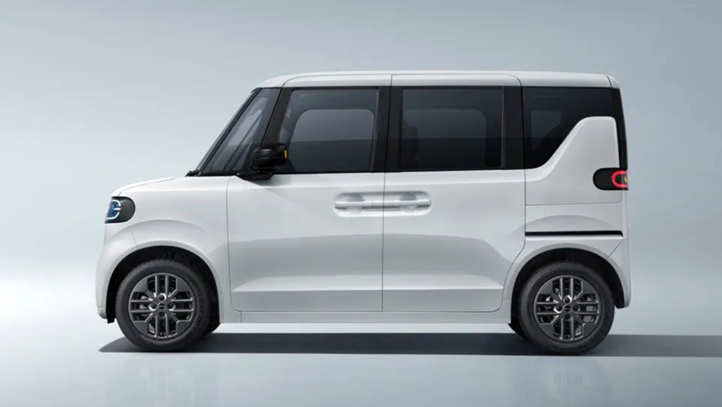 ¿Coches eléctricos chinos aún más baratos? Japón tiene la respuesta para la futura oleada que llegará a Europa