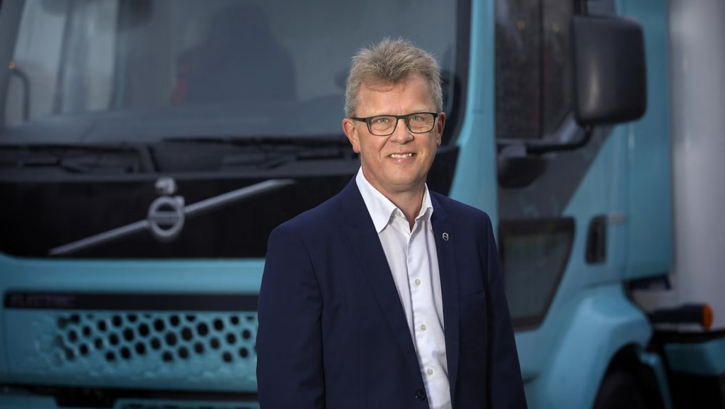 Roger Alm, presidente de Volvo Trucks, lo tiene claro: "Nunca ha sido tan fácil sustituir los camiones diésel por eléctricos"