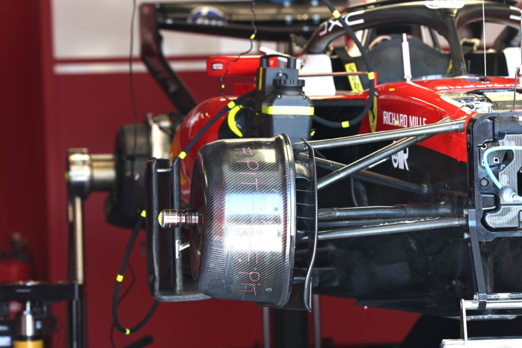 Ferrari planta cara a Mercedes y rechaza el gran cambio de motores para la F1 2027 #F1 #FVDigital