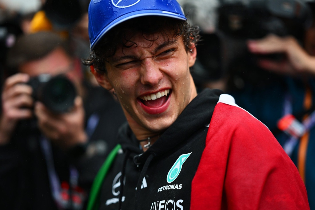 Lo de Antonelli empieza a dejar a Russell en una situación incómoda #F1 #FVDigital