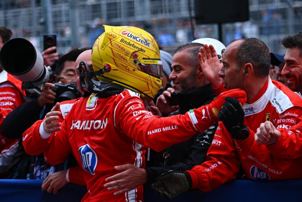 Ferrari descubre por fin al mejor Hamilton: “Es su primer fin de semana completo” #F1 #FVDigital