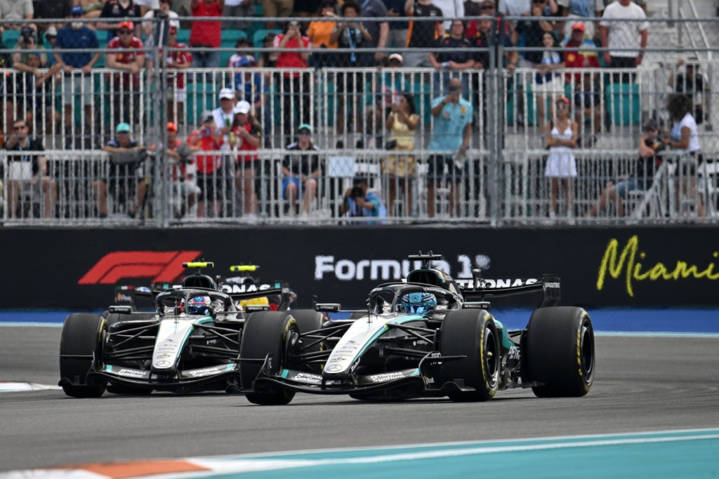Russell explica la razón por la que está lejos de Antonelli en Miami #F1 #FVDigital