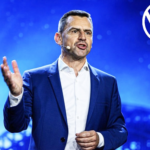 Martin Sander, jefe de Ventas de Volkswagen, dice que "el tono del debate no es el correcto" sobre la movilidad eléctrica