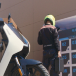 El rival de McDonald's apuesta por 50 puntos de intercambio de baterías en 1 minuto para estas motos eléctricas en España