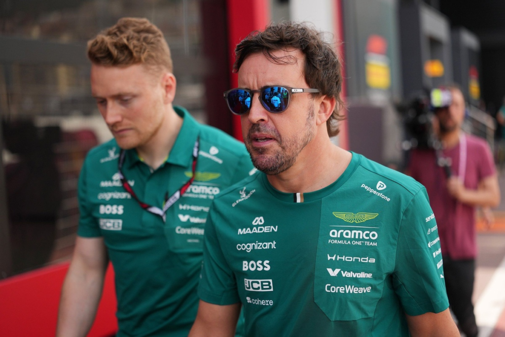 Alonso, duro contra la F1: “Los coches híbridos no deberían competir, así de sencillo” #F1 #FVDigital