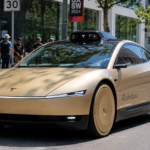 Elon Musk en problemas: el robotaxi de Tesla no convence ni a sus creadores