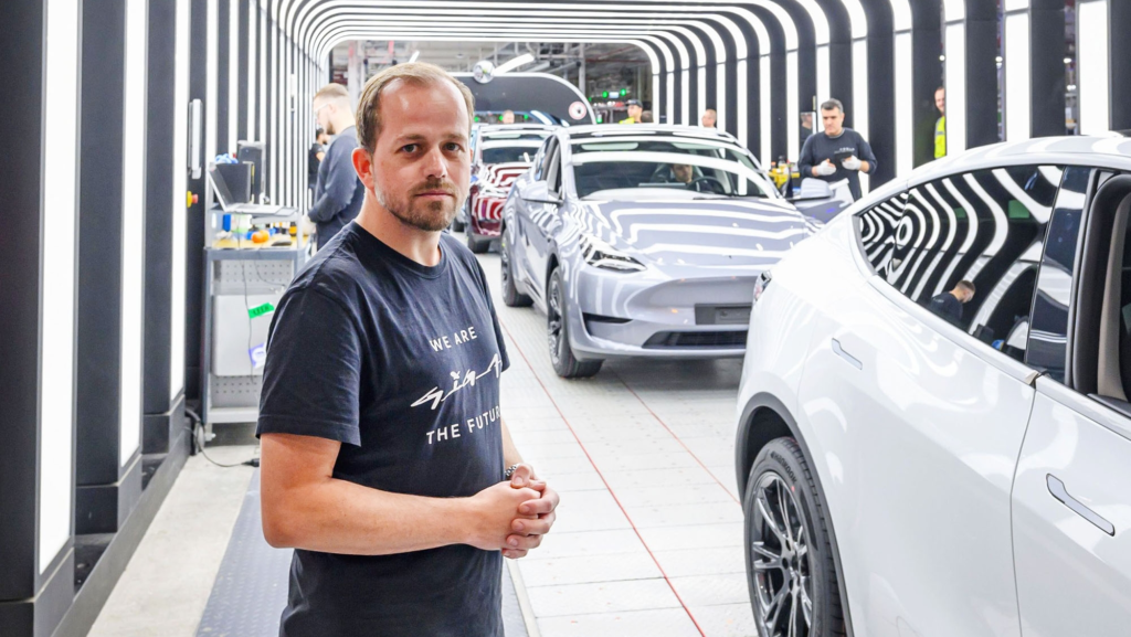 André Thierig, director de la fábrica de Tesla, confirma que la marca seguirá fabricando coches "durante mucho tiempo"