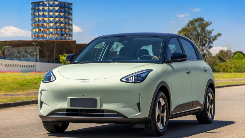 China da la 'estocada final' a los motores de gasolina puros: sus 10 coches más vendidos son eléctricos
