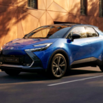Con 2.100.000 unidades vendidas y 10 años de historia a sus espaldas, el Toyota C-HR 'escondía' una sorpresa hasta llegar a convertirse en un coche 100 % eléctrico