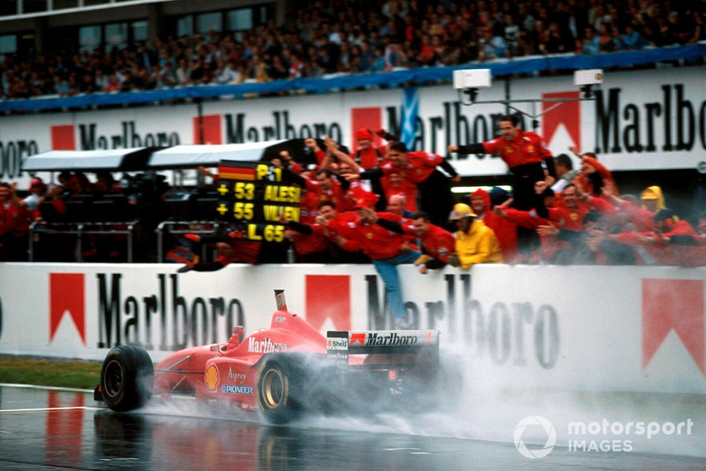 La primera victoria de Schumacher con Ferrari F1, en Barcelona #F1 #FVDigital