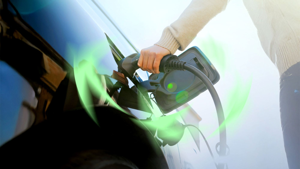 ¿Sirven tus impuestos para estimular la compra de coches eléctricos? Un informe interactivo evalúa el ahorro fiscal que supone frente a uno de combustión