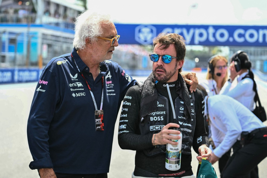 ¿Y si volver a Alpine fuera el plan B de Alonso para 2027 en la F1? #F1 #FVDigital