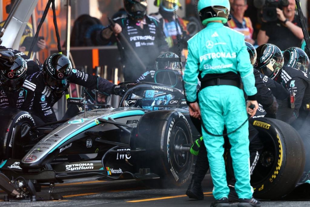 Russell cuestiona a Mercedes F1: “Deberíamos haber seguido nuestra propia estrategia” #F1 #FVDigital