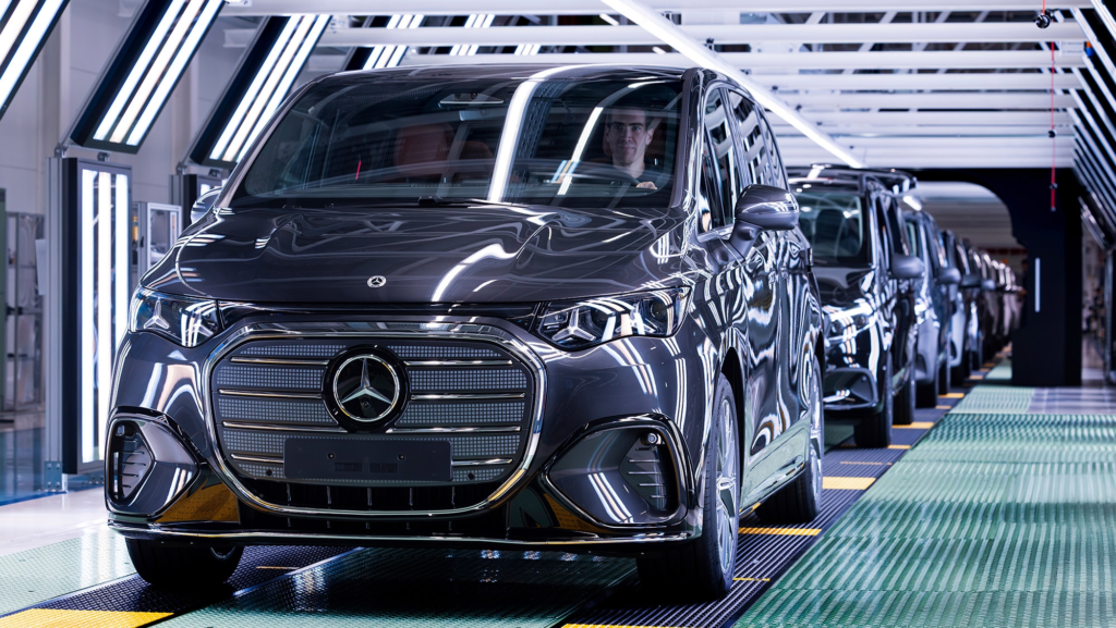 Ya se fabrica en Vitoria esta furgoneta eléctrica alemana con 700 km de autonomía y alternativa a la Mercedes Clase V